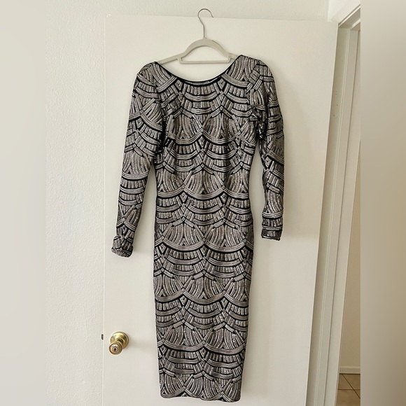 dress the population black and gold sequin evening midi dress - Picture 2 of 5